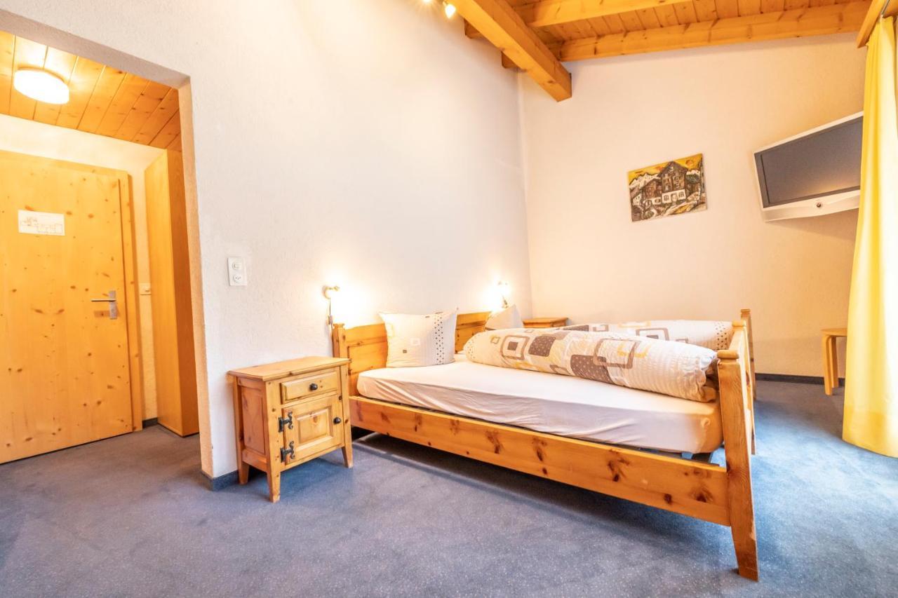 Landgasthof Sommerfeld Pragg-Jenaz Exterior foto